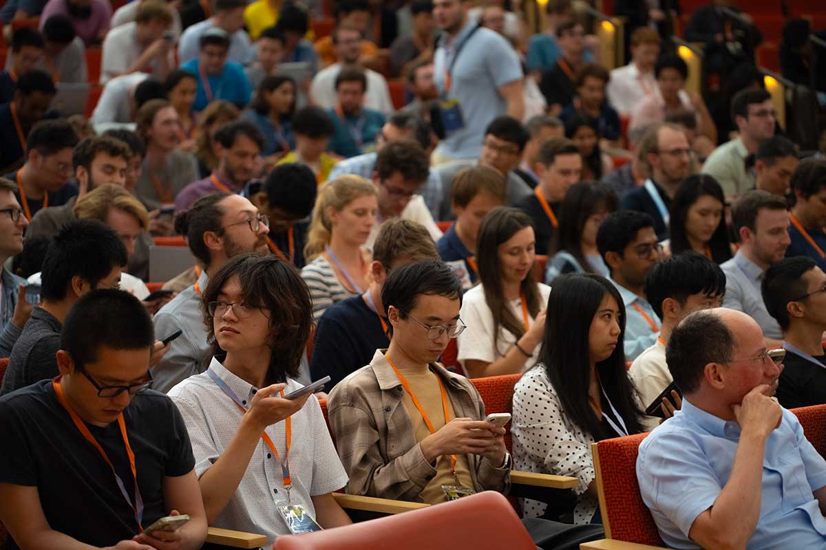 Quantum Theory Group showcases research excellence at QEC25